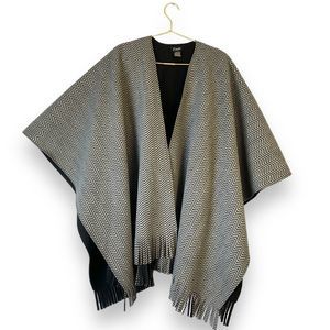 E Studio Kimono‎ Poncho Women's One Size Black White Thick Warm Wrap 188